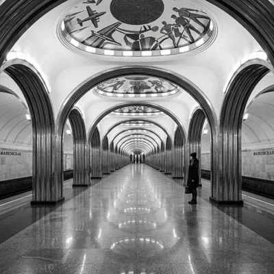 Стрит метро Маяковская